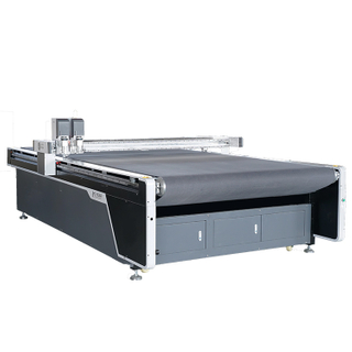 Máquina de corte digital de letreros acrílicos de Yuchon CNC Hot PP