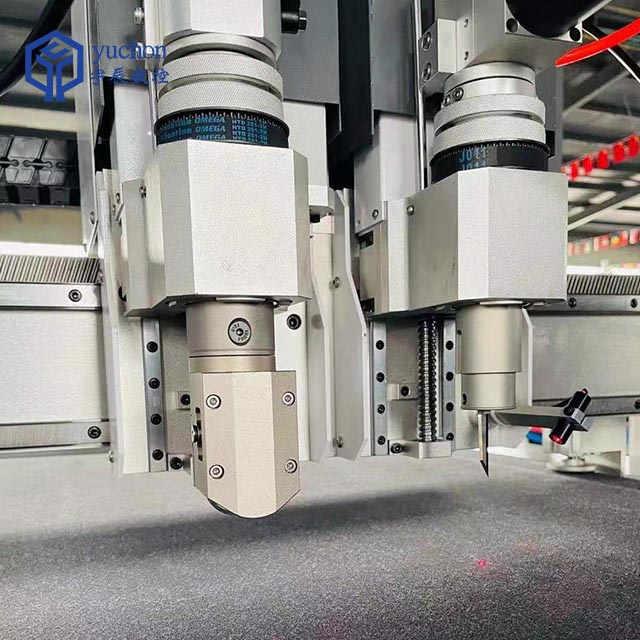 Precio de fábrica de Yuchon CNC Oscilating Cuchnear Advertir etiqueta de etiqueta Roll