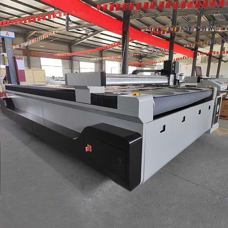 2023 nueva máquina de corte de tela no tejida de cuero automático CNC